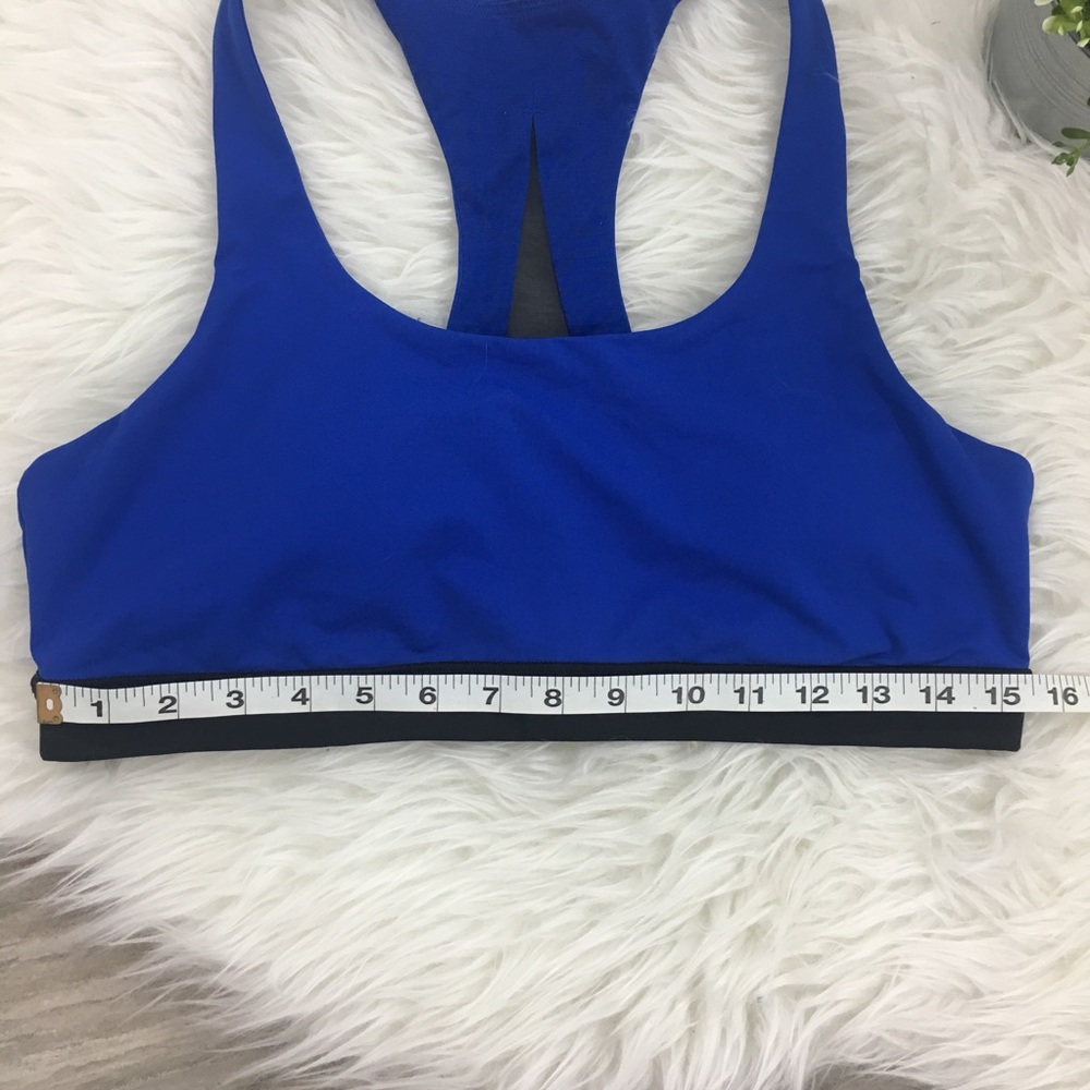 SOLD Lululemon Invigorate Sports Bra - Size 12 - Picture 5 of 6